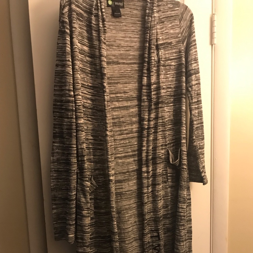 It Works knee length cardigan